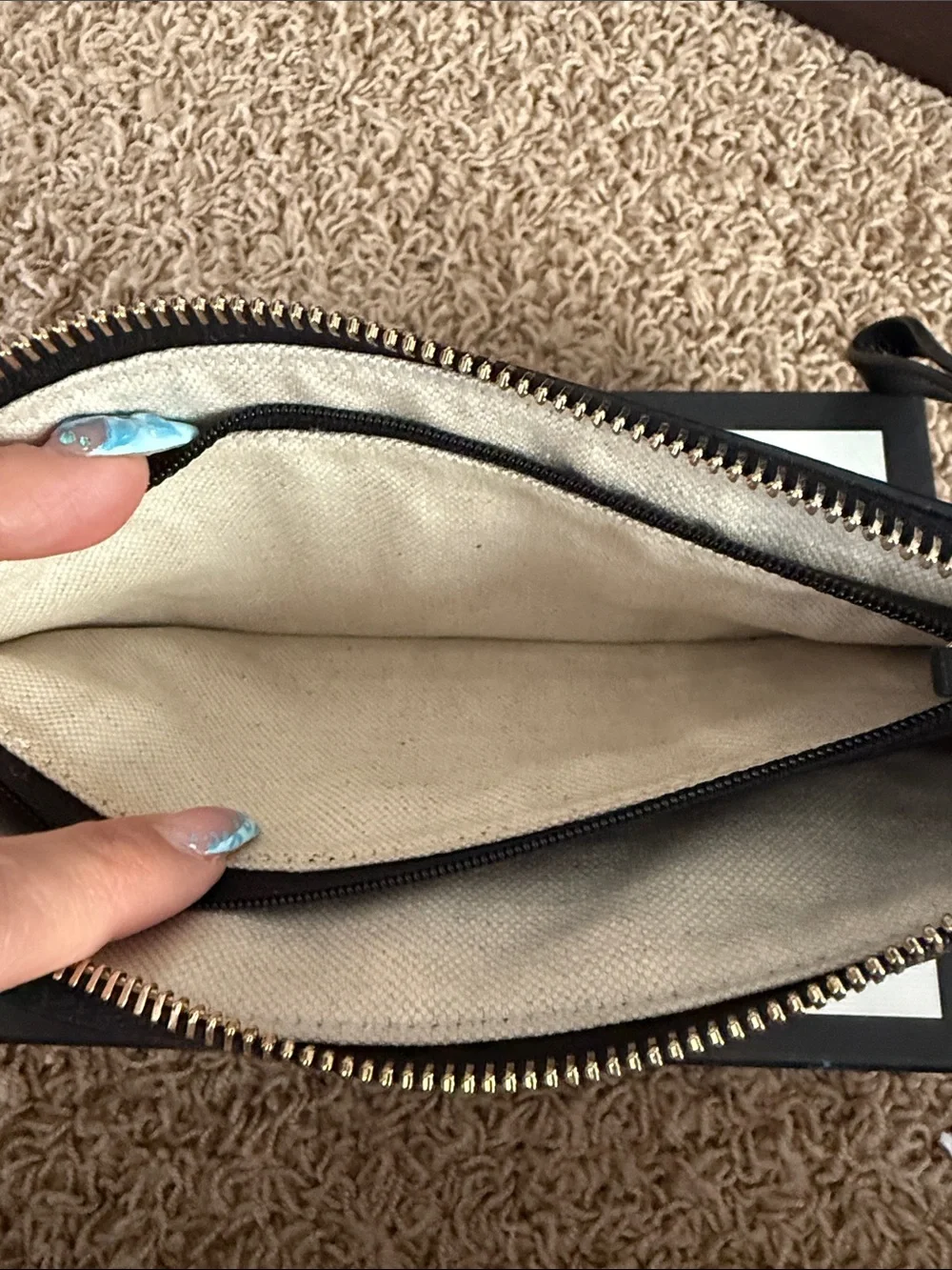 Gucci black pebbled